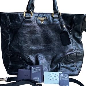 🚨FLASH SALE🚨PRADA Vitello Tote WITH strap 😍